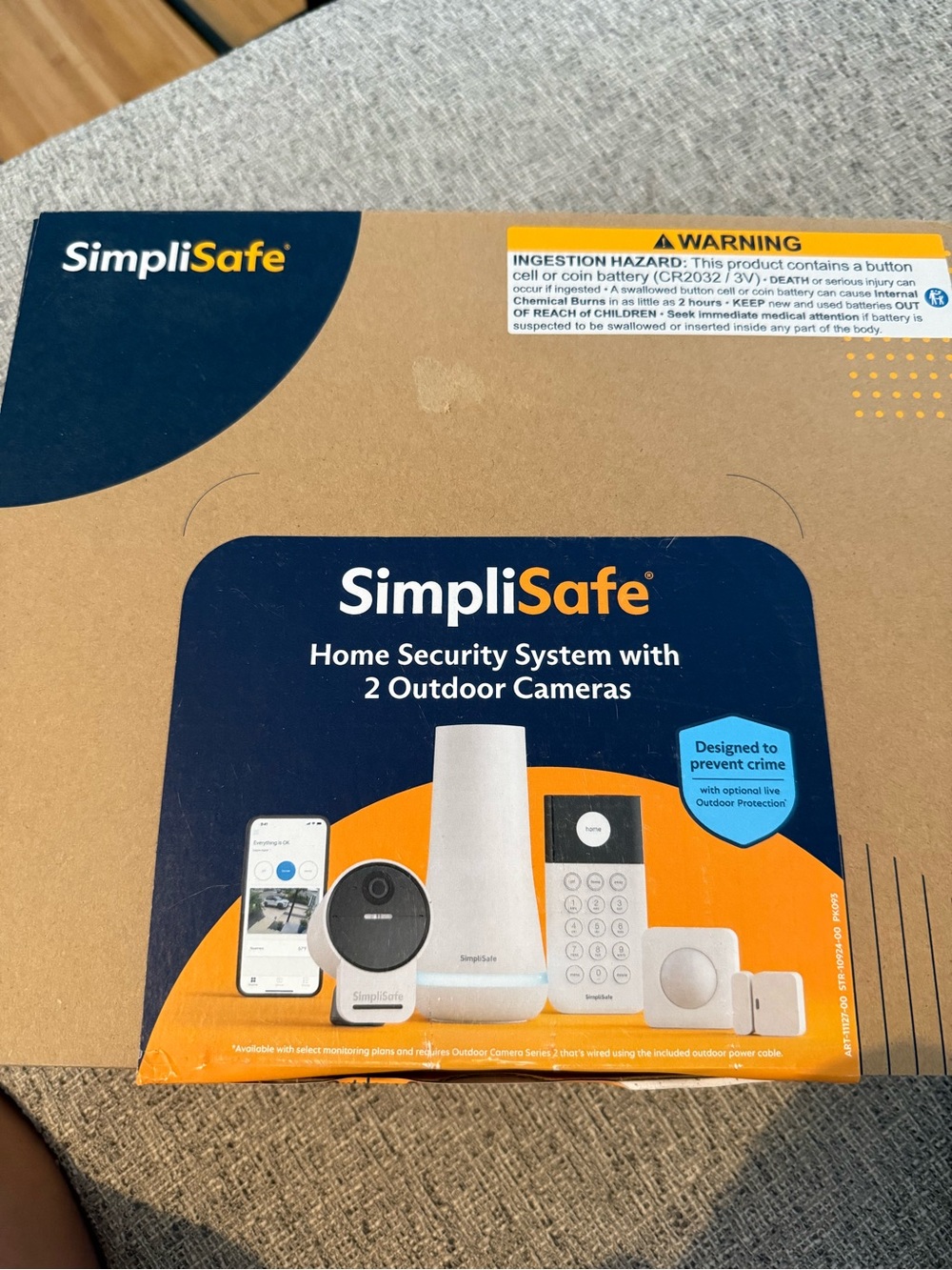 BRAND NEW SimpliSafe home security system with 2 outdoor cameras